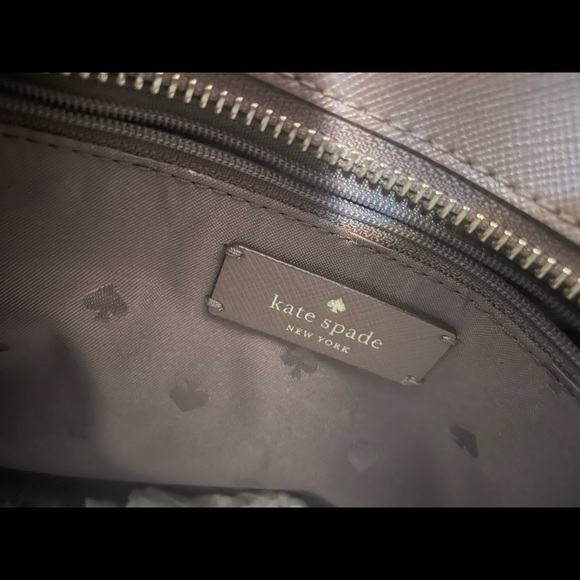 NEW MINT CONDITION KATE SPADE PURSE - Picture 2 of 4